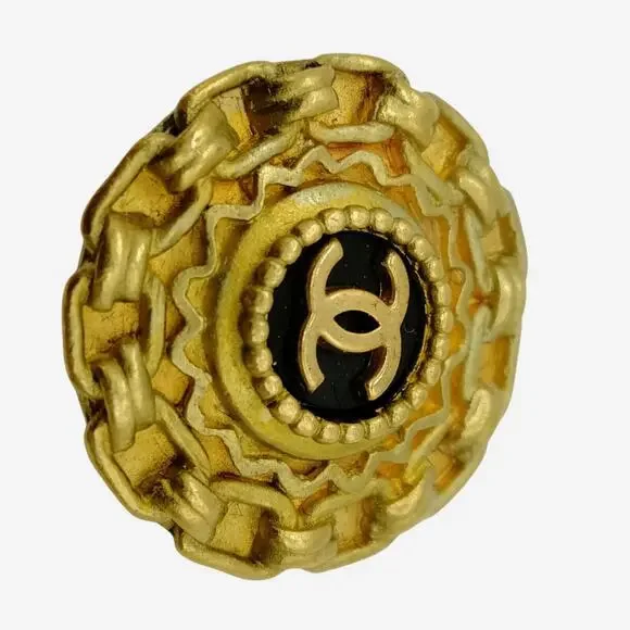 Chanel 24k Gold-Plated Black Clip-on Earrings - Picture 7 of 9